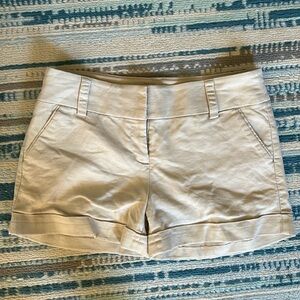 Express khaki colored linen shorts. Size 6. Good condition.